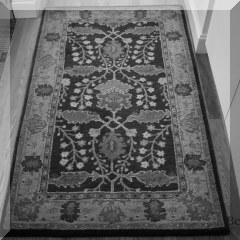 D09. Brandon wool rug by Pottery Barn. 3' x 5' - $85